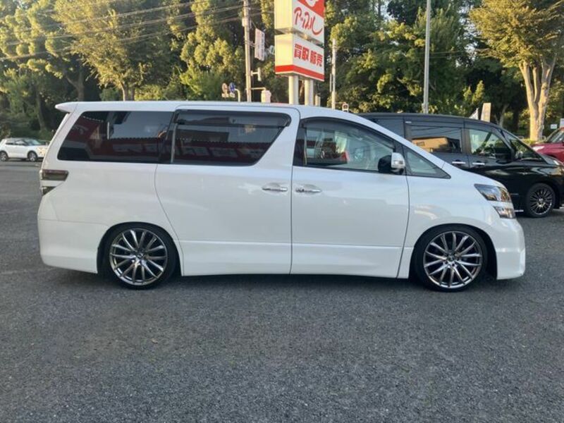 VELLFIRE-1