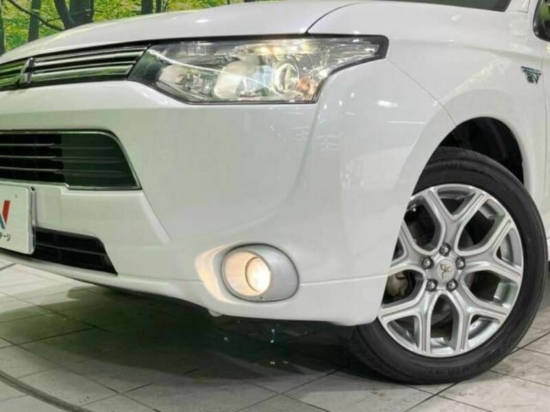 OUTLANDER PHEV-13