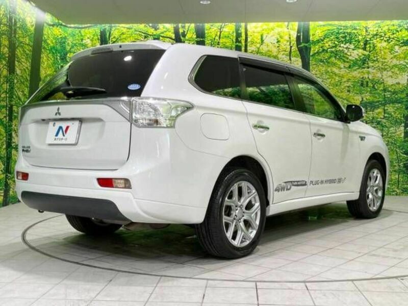 OUTLANDER PHEV-18