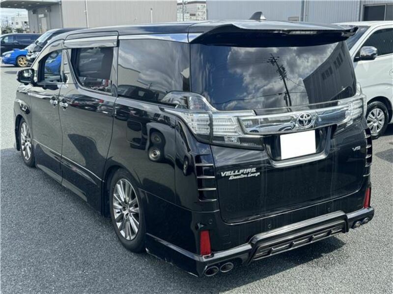 VELLFIRE-1