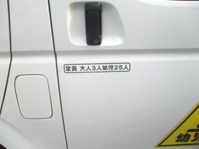 HIACE VAN-13