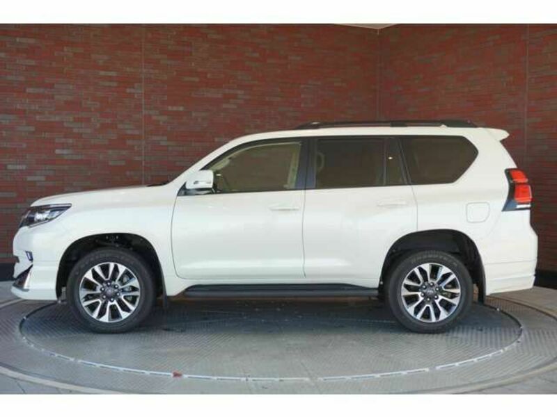 LAND CRUISER PRADO-2