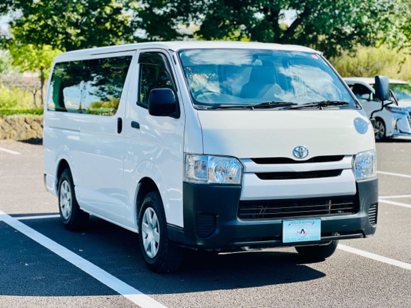 HIACE VAN-8