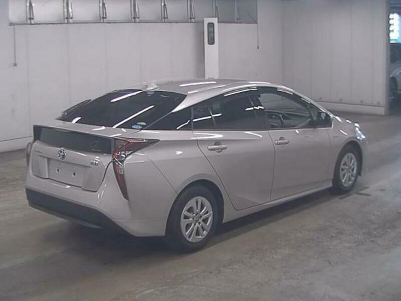 PRIUS-3