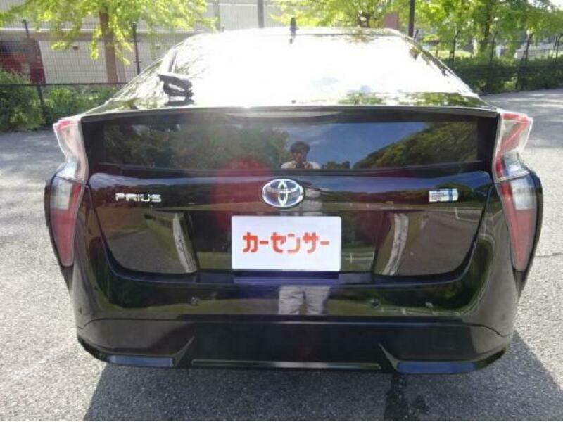 PRIUS-12