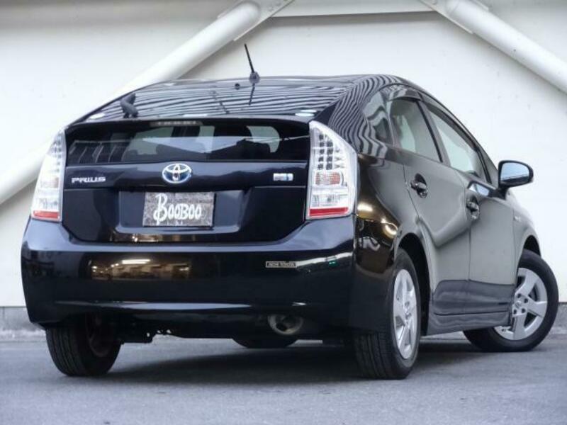 PRIUS-1