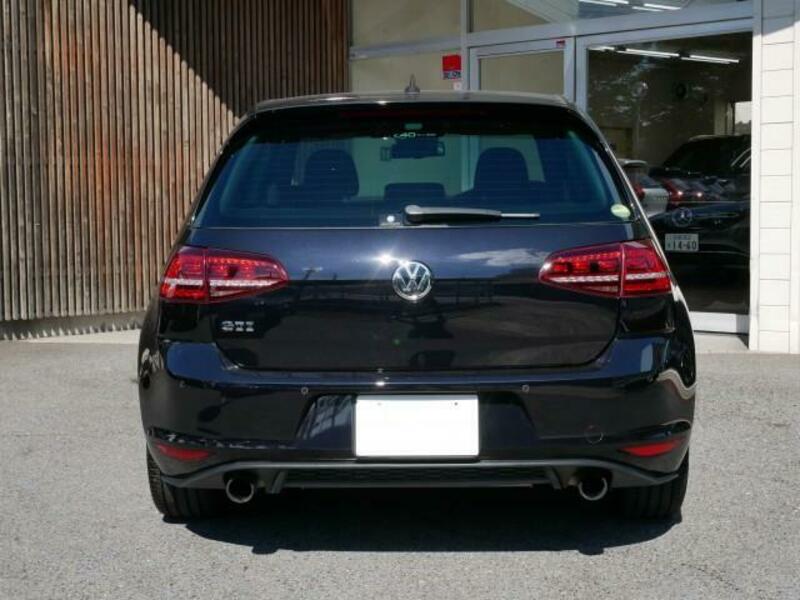 GOLF GTI-19