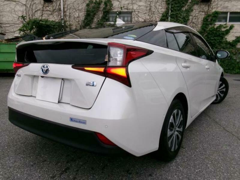 PRIUS-1