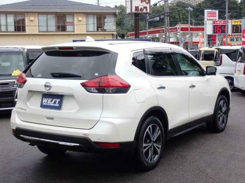 X-TRAIL-18