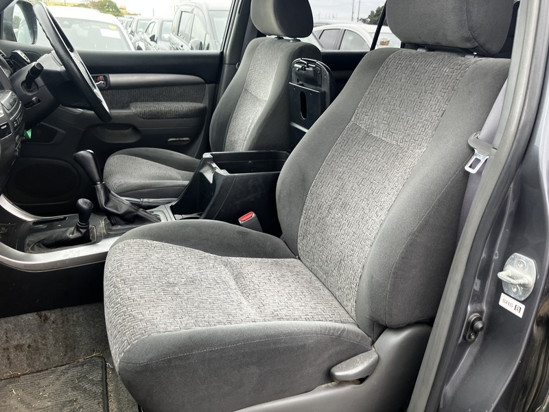 LAND CRUISER PRADO-15