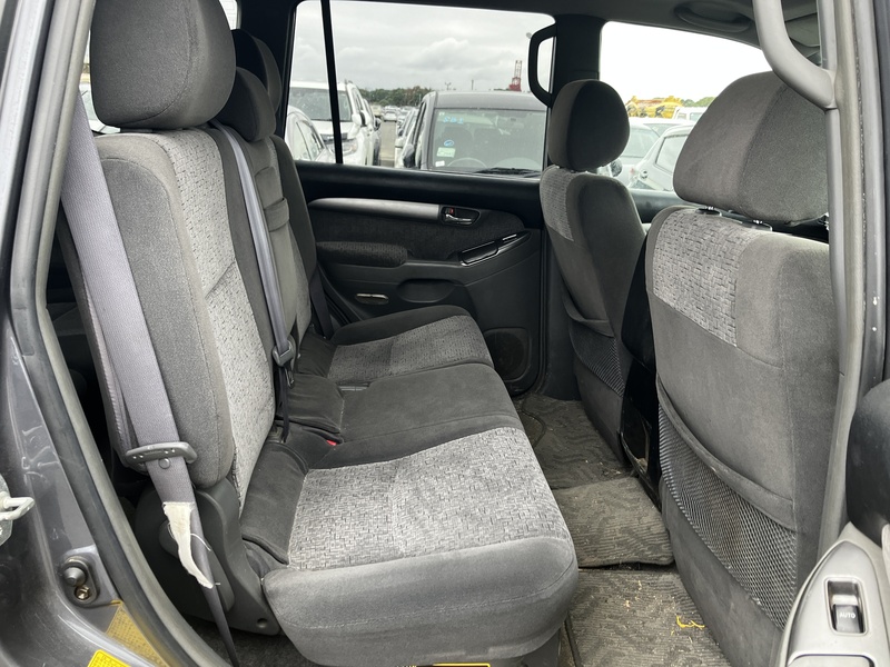 LAND CRUISER PRADO-11