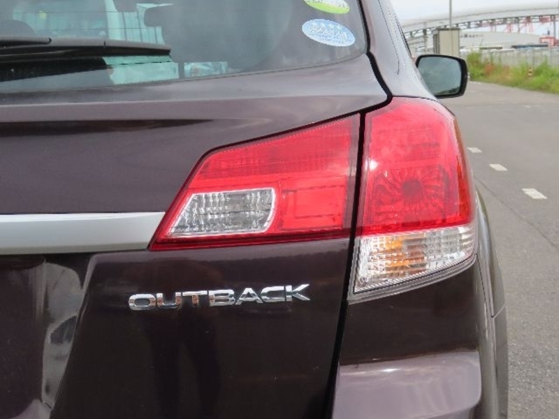 LEGACY OUTBACK-11