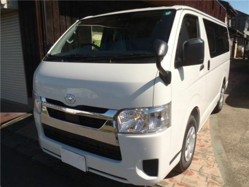 TOYOTA　HIACE VAN