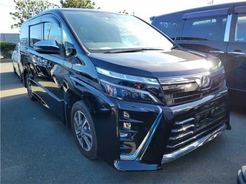 TOYOTA　VOXY