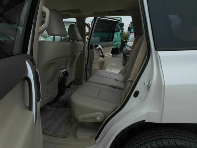 LAND CRUISER PRADO-11