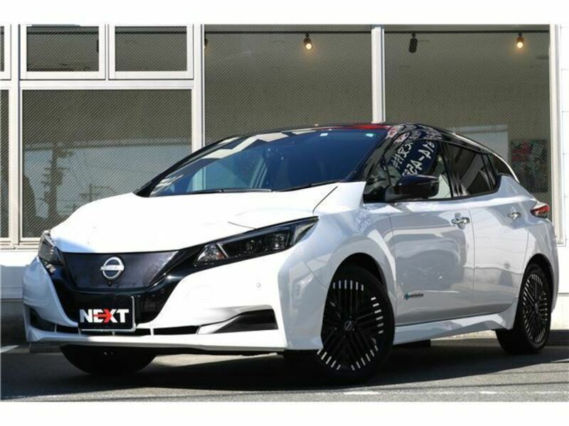 NISSAN　LEAF