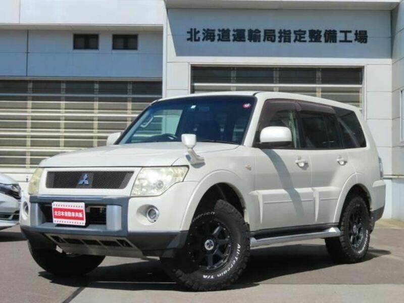 MITSUBISHI　PAJERO