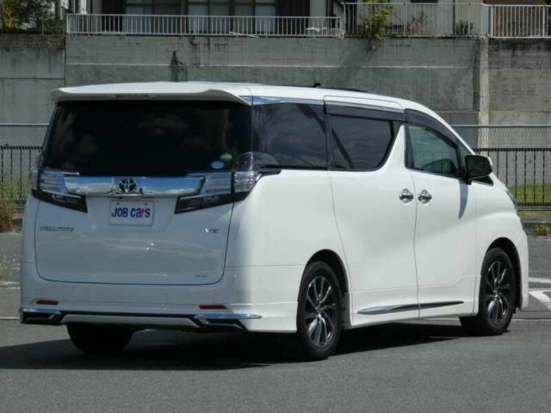 VELLFIRE-11