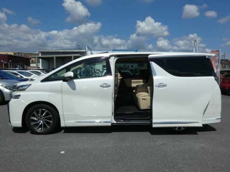 VELLFIRE-15