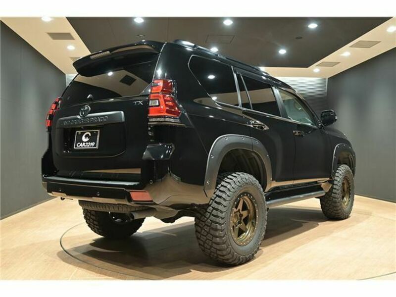 LAND CRUISER PRADO-1