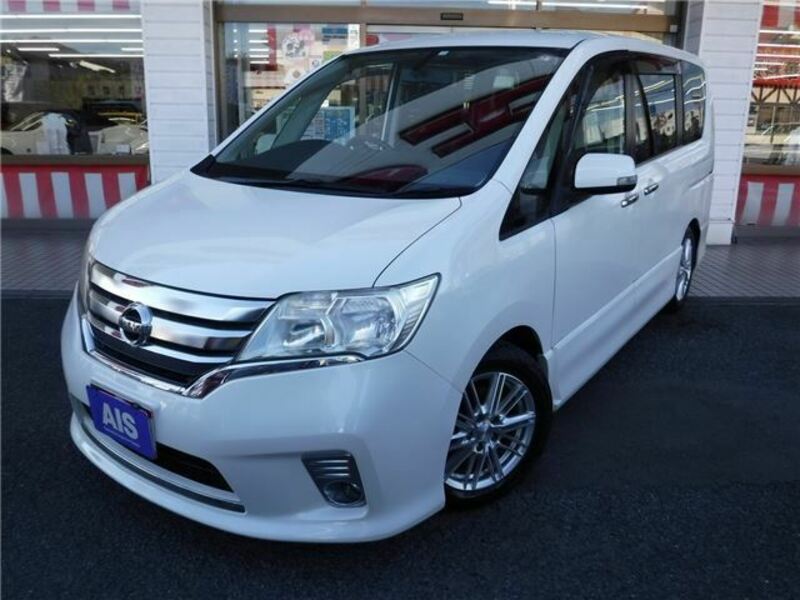 NISSAN　SERENA