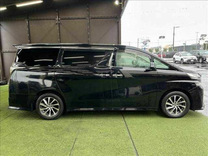 VELLFIRE-14