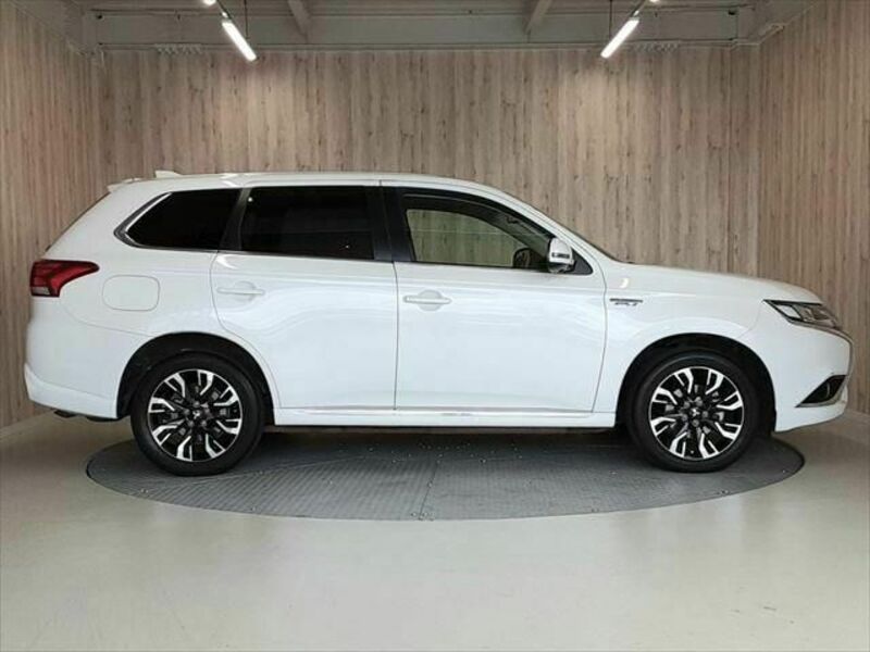 OUTLANDER PHEV-15