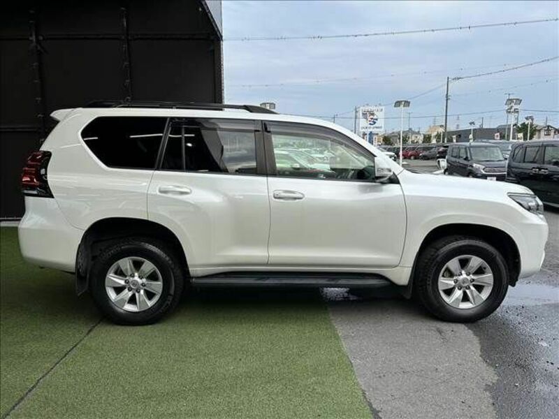 LAND CRUISER PRADO-13