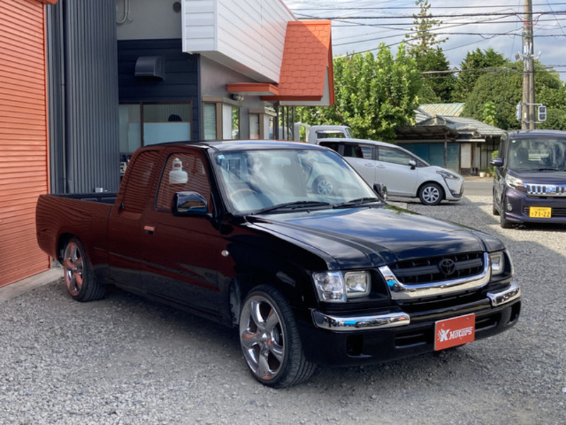 HILUX-2