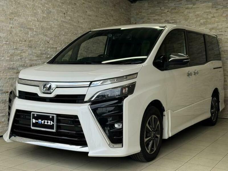 TOYOTA　VOXY