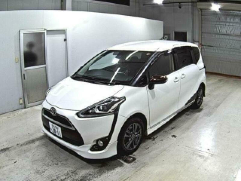 TOYOTA　SIENTA