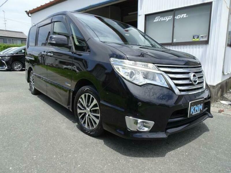 NISSAN　SERENA