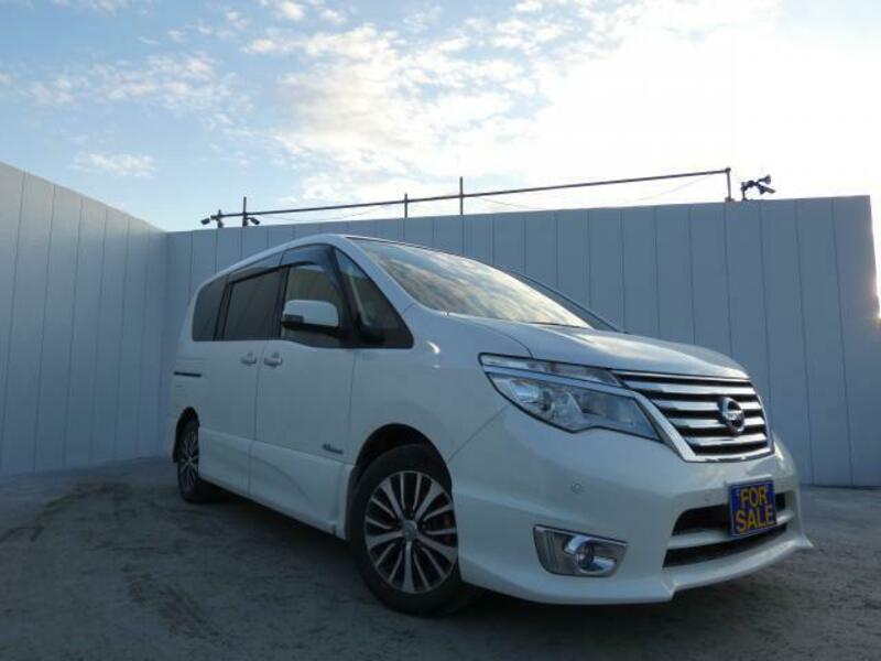 NISSAN　SERENA