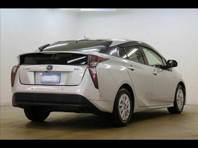 PRIUS-18