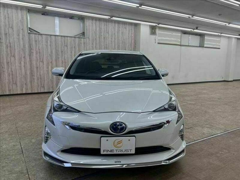 PRIUS-13