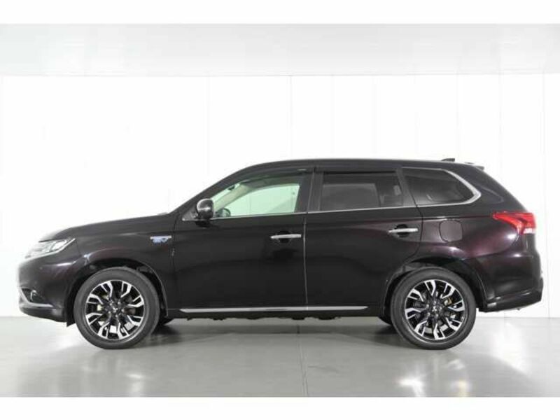 OUTLANDER PHEV-2