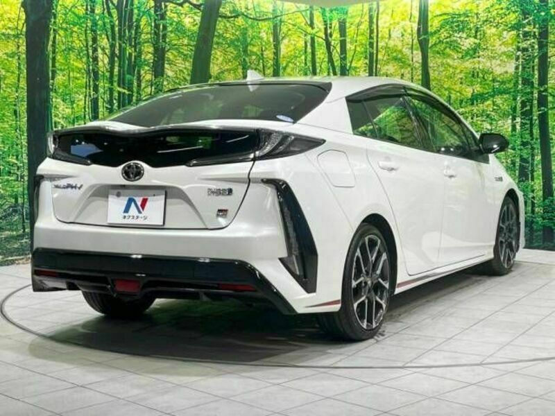 PRIUS PHV-17