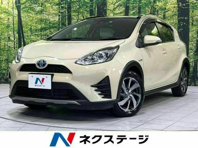 TOYOTA　AQUA