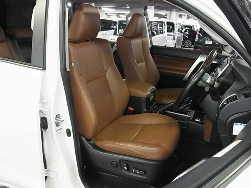 LAND CRUISER PRADO-11