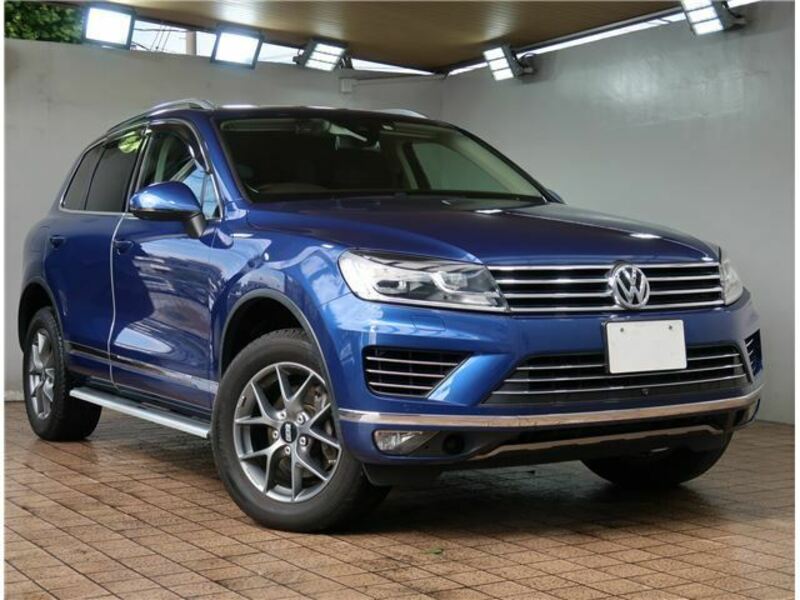 VOLKSWAGEN　TOUAREG