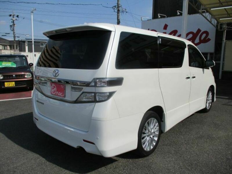 VELLFIRE-1