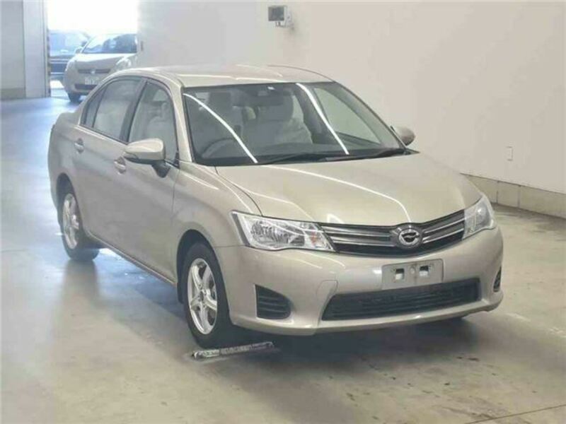 TOYOTA　COROLLA AXIO