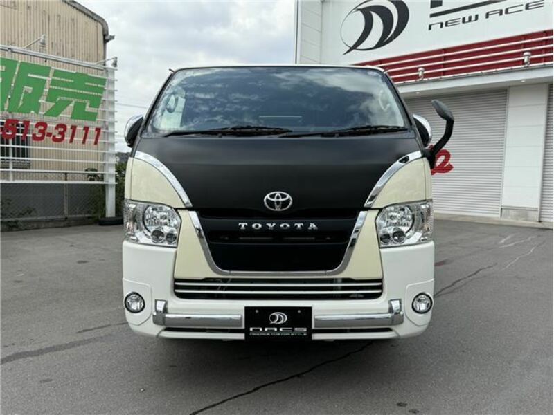 HIACE-8