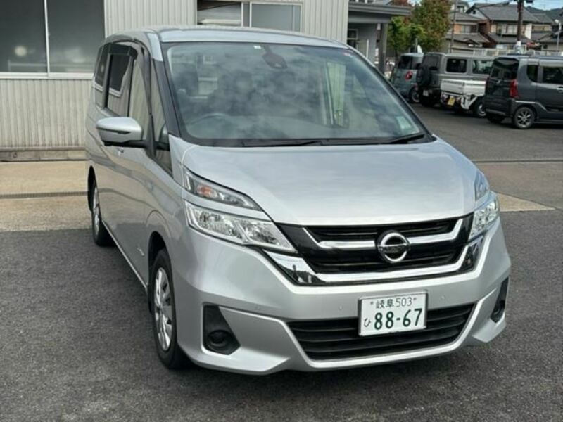 NISSAN　SERENA