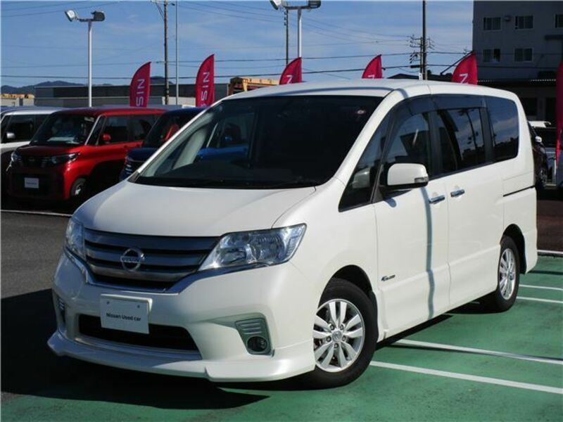 NISSAN　SERENA