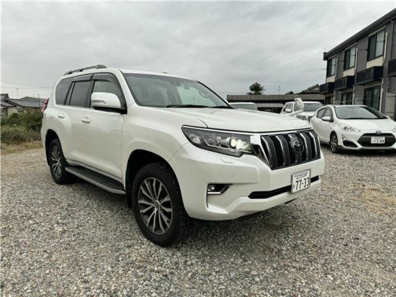 TOYOTA　LAND CRUISER PRADO