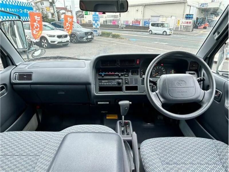 HIACE VAN-1