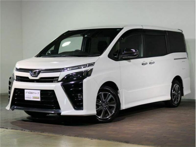 TOYOTA　VOXY