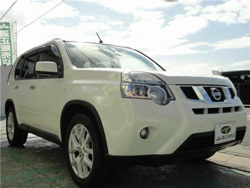 NISSAN　X-TRAIL