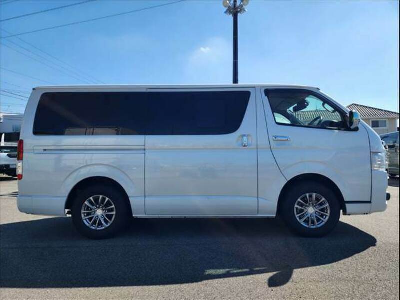 HIACE VAN-12